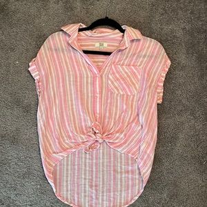 True Craft Linen Top with Front Tie